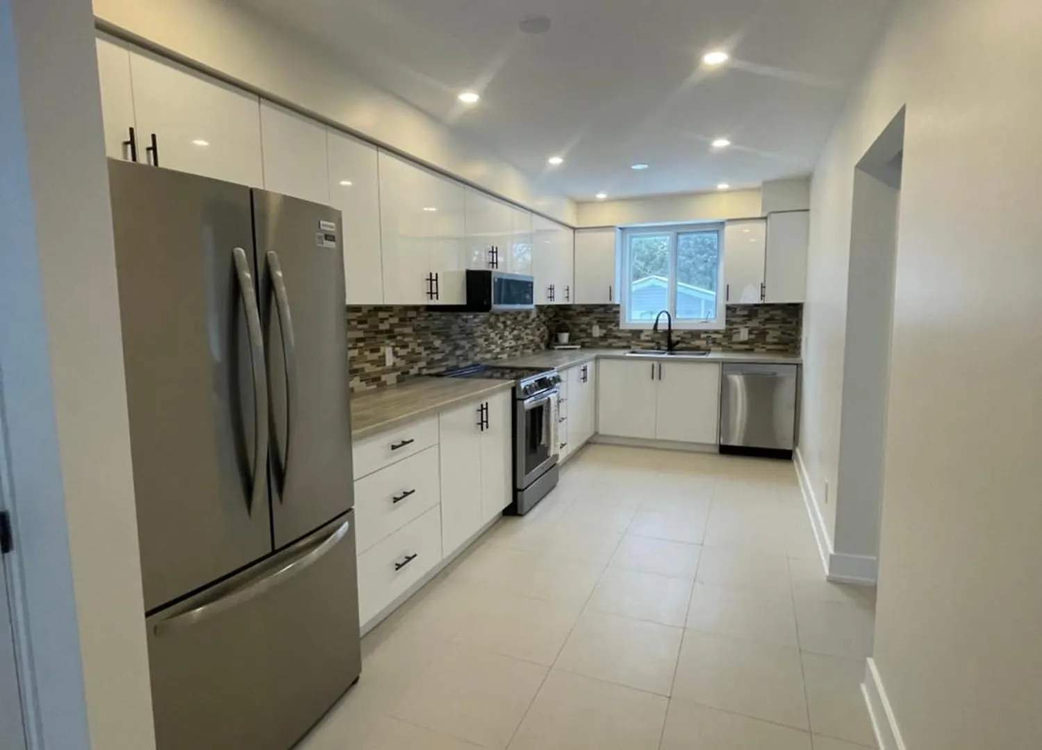 شقة Modern And Chic House أوتاوا