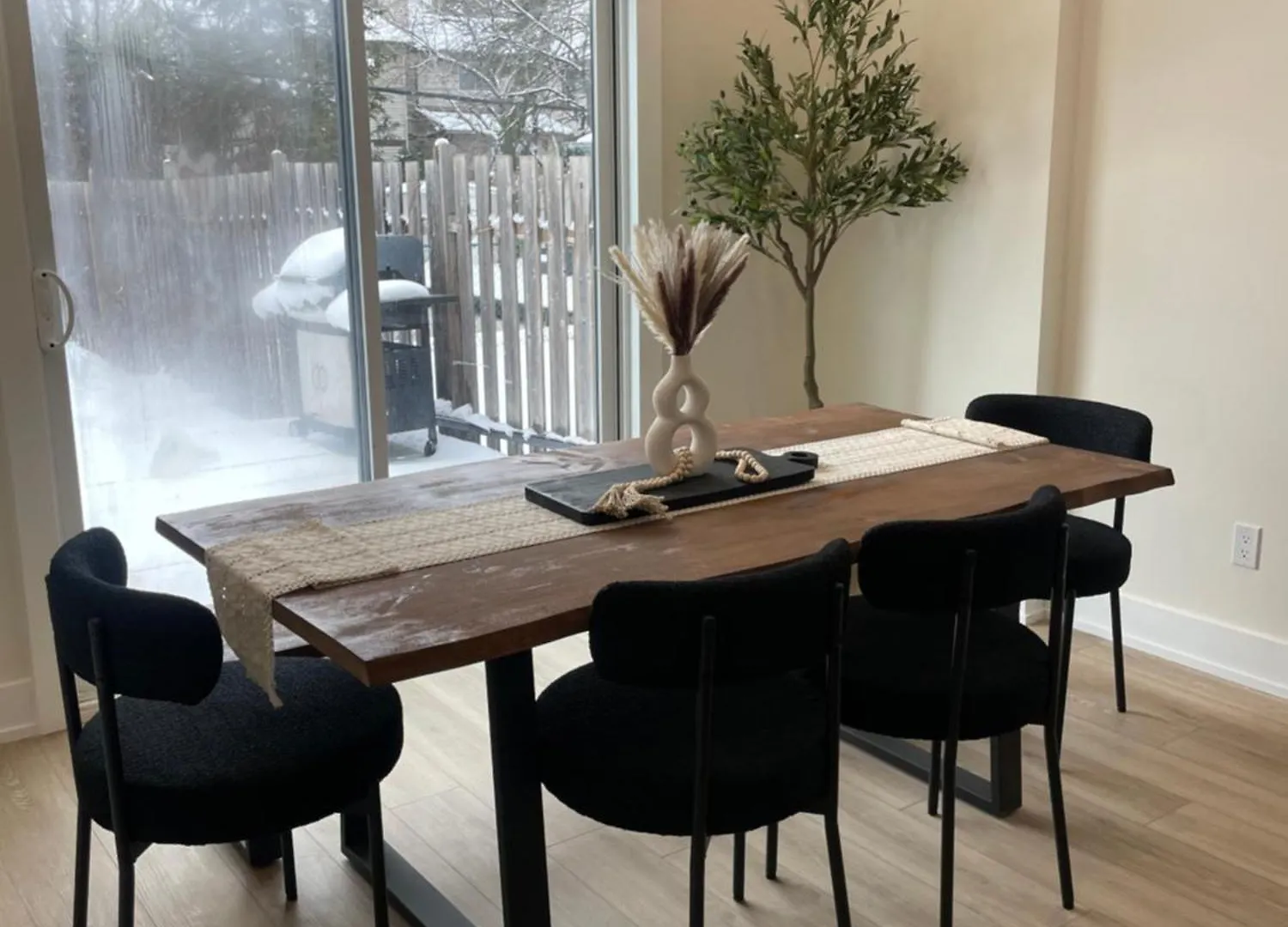 شقة Modern And Chic House أوتاوا
